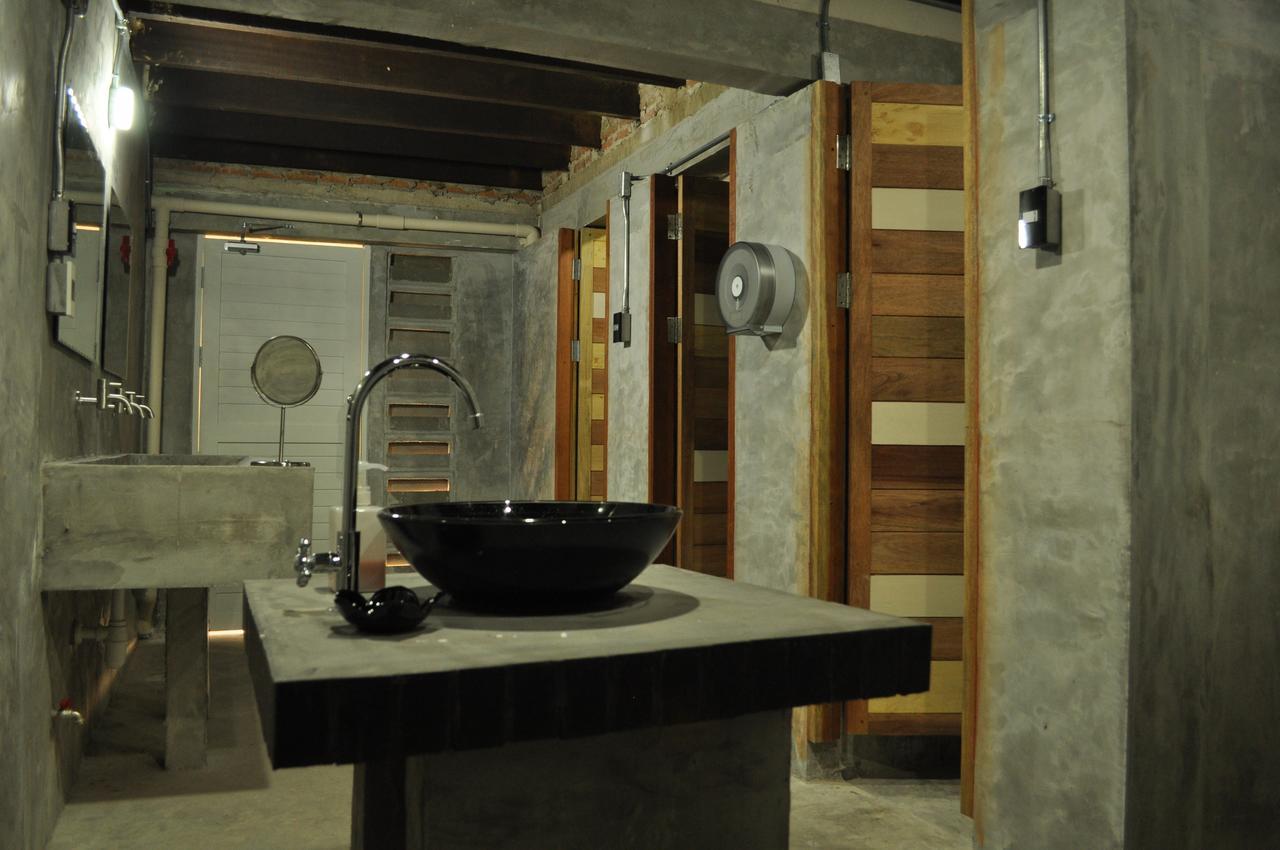 Nexchange Hostel Банкок Екстериор снимка