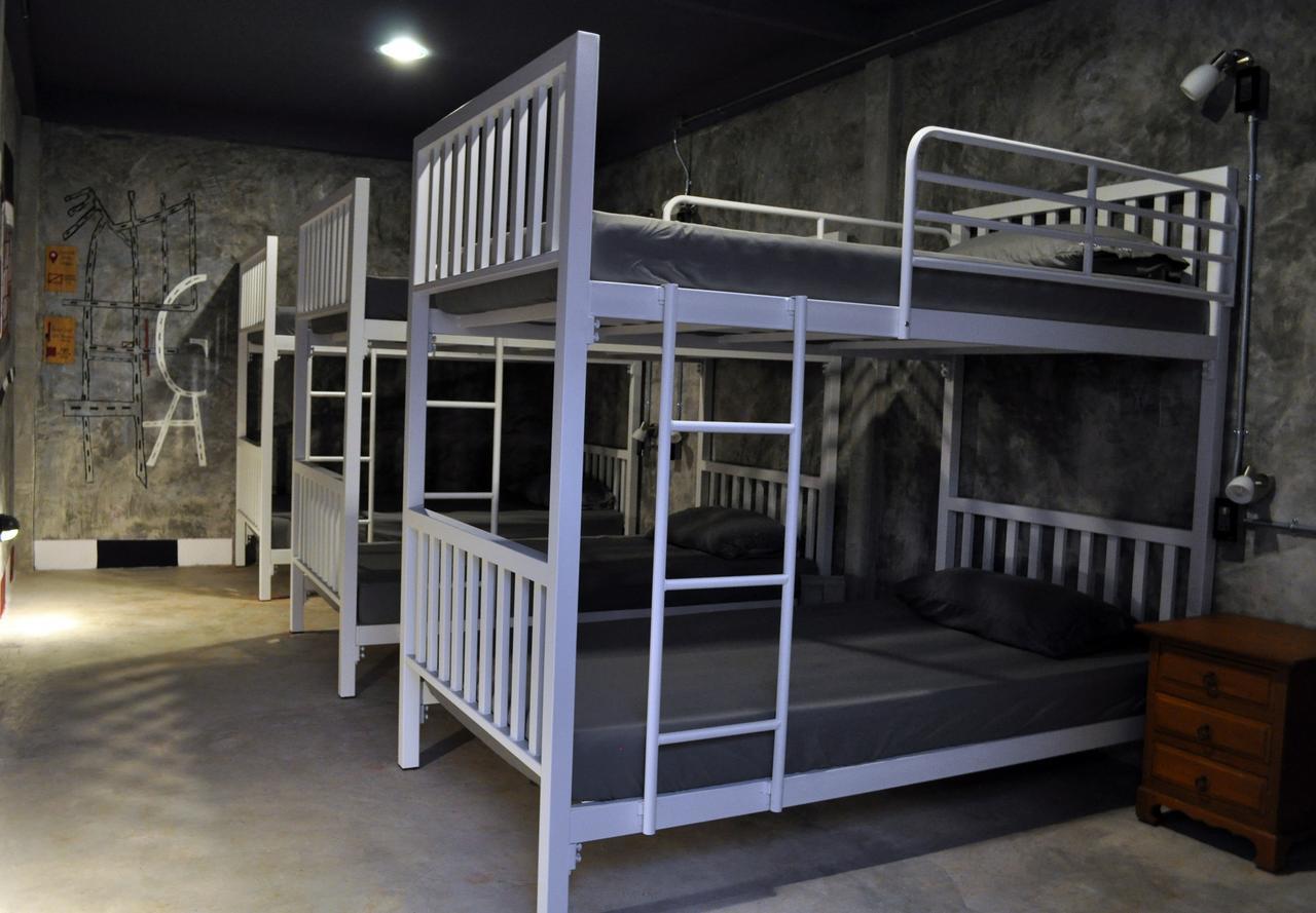 Nexchange Hostel Банкок Екстериор снимка