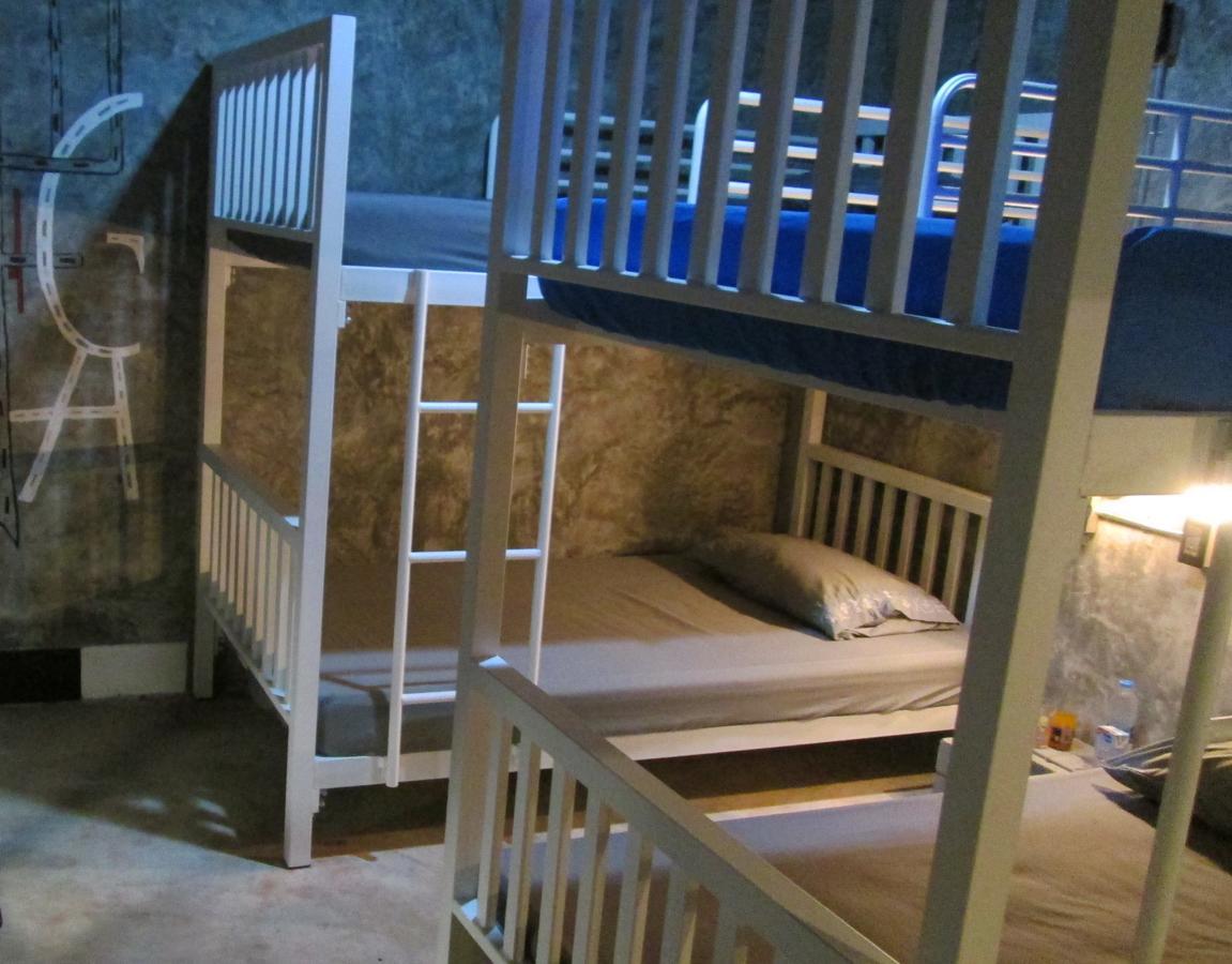 Nexchange Hostel Банкок Екстериор снимка