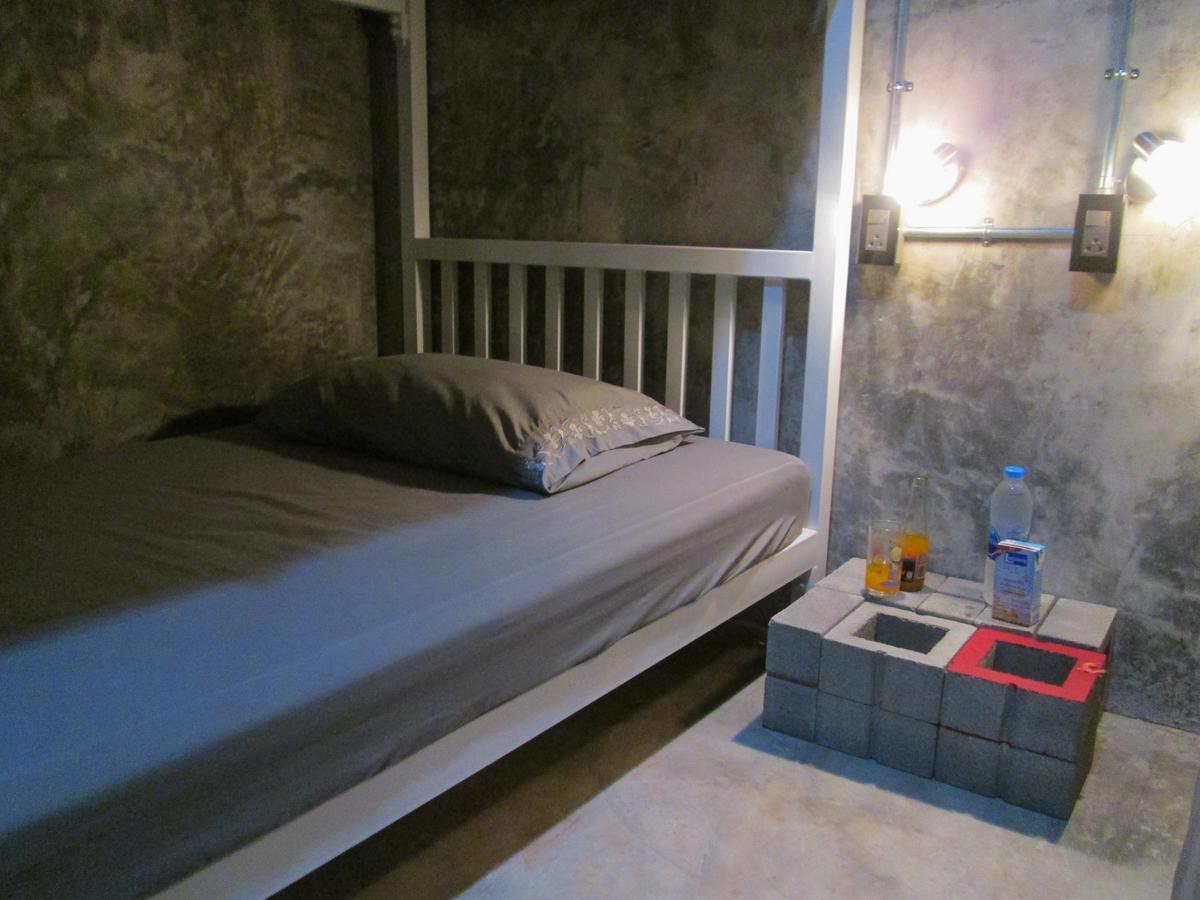 Nexchange Hostel Банкок Екстериор снимка